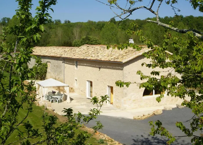 Le Moulin De Chaume Champagné-Saint-Hilaire